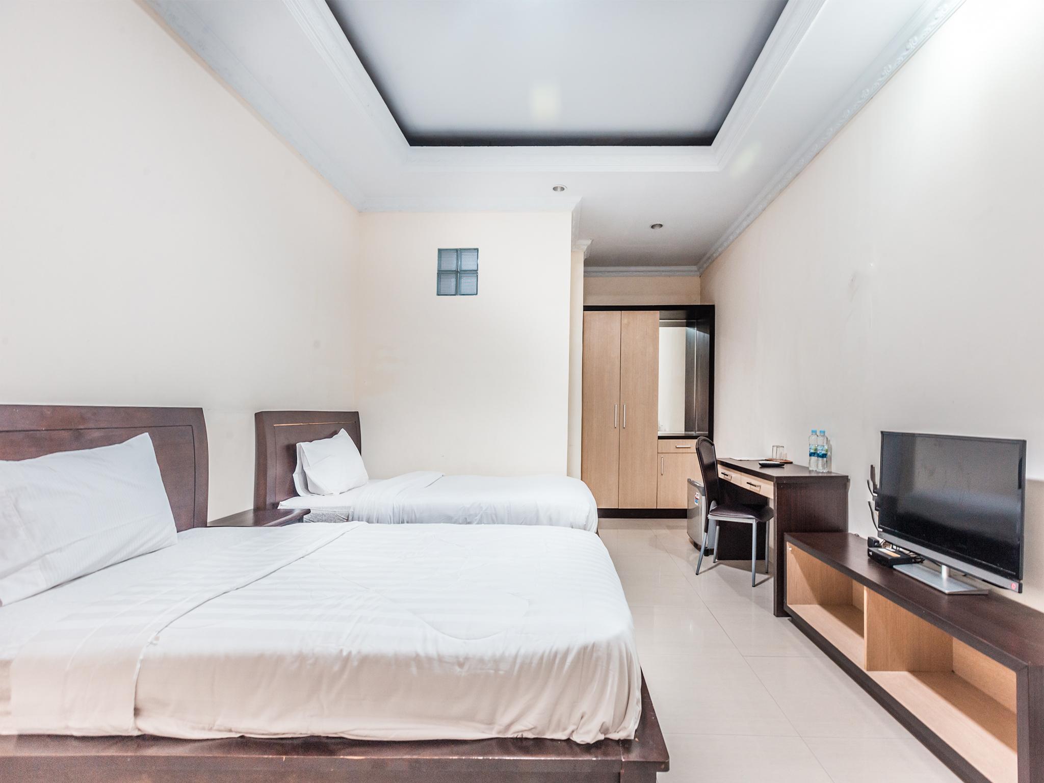 Oyo 1667 Wisma Lux Barkah Dżakarta Zewnętrze zdjęcie