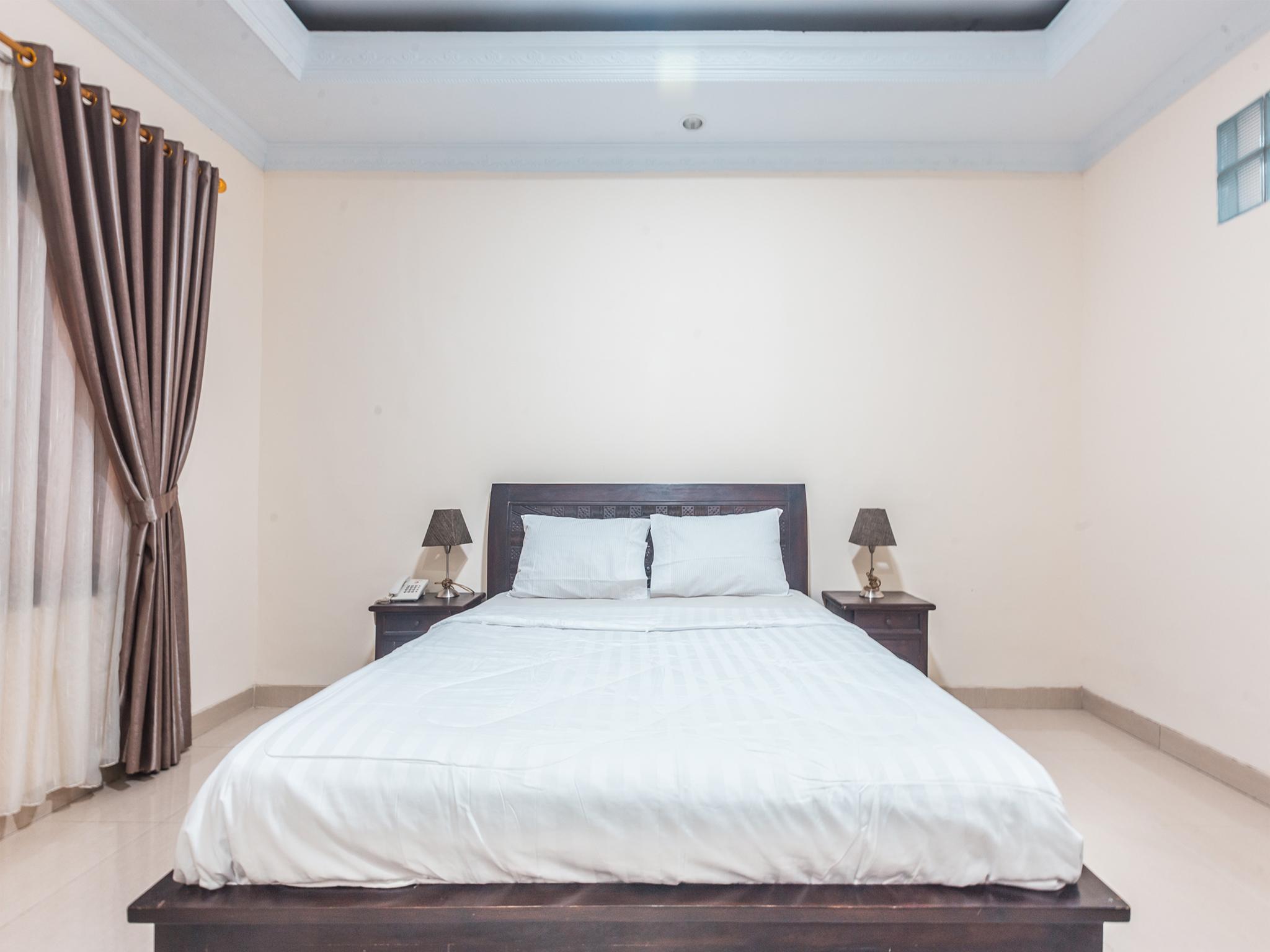 Oyo 1667 Wisma Lux Barkah Dżakarta Zewnętrze zdjęcie