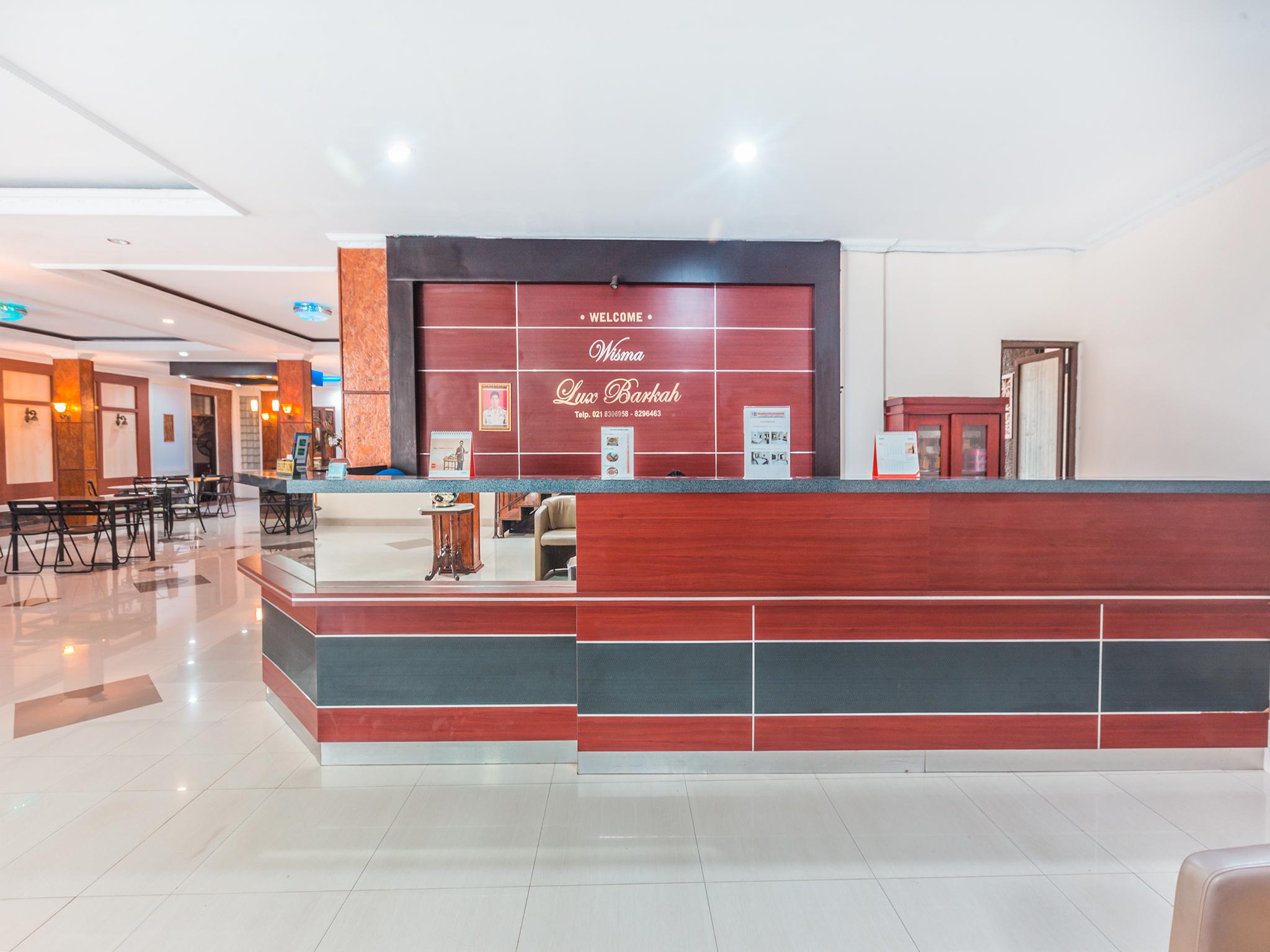 Oyo 1667 Wisma Lux Barkah Dżakarta Zewnętrze zdjęcie