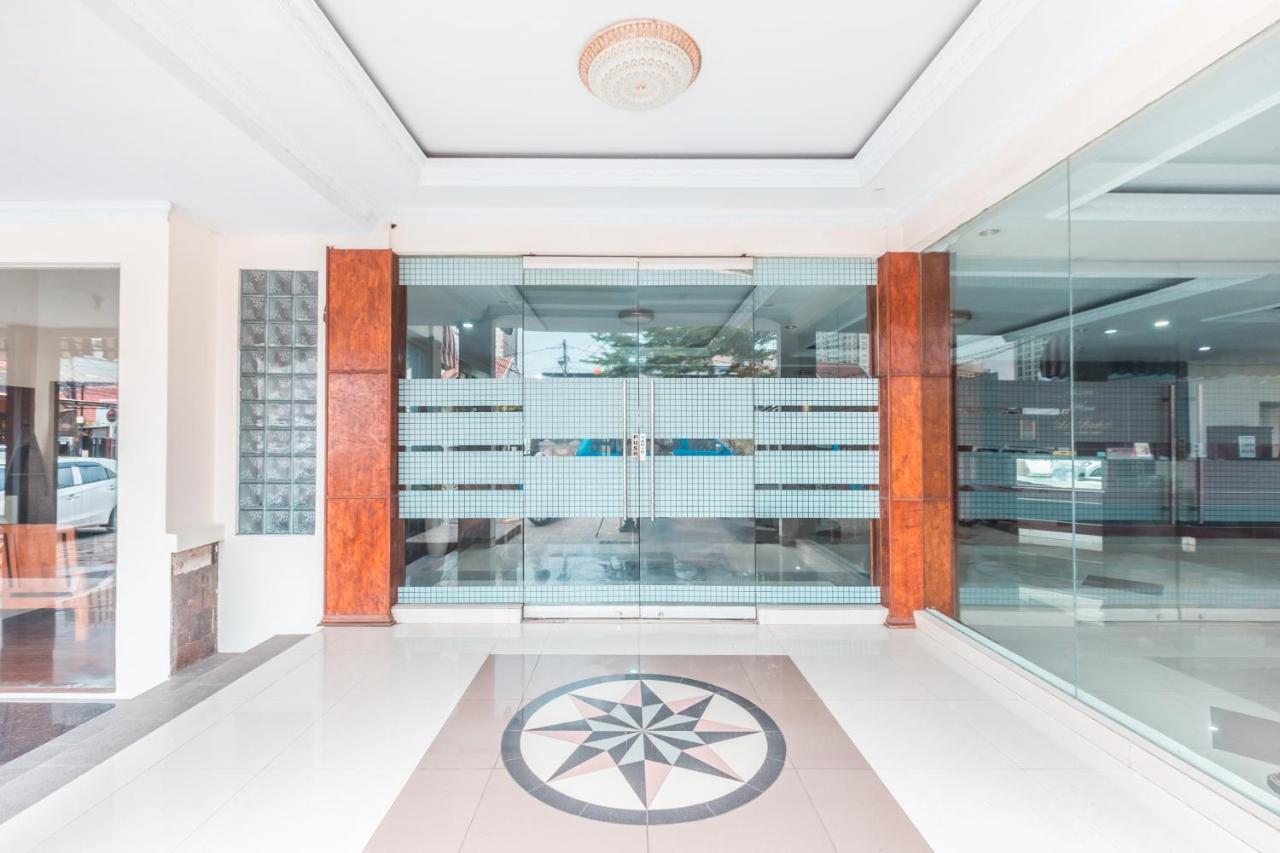 Oyo 1667 Wisma Lux Barkah Dżakarta Zewnętrze zdjęcie