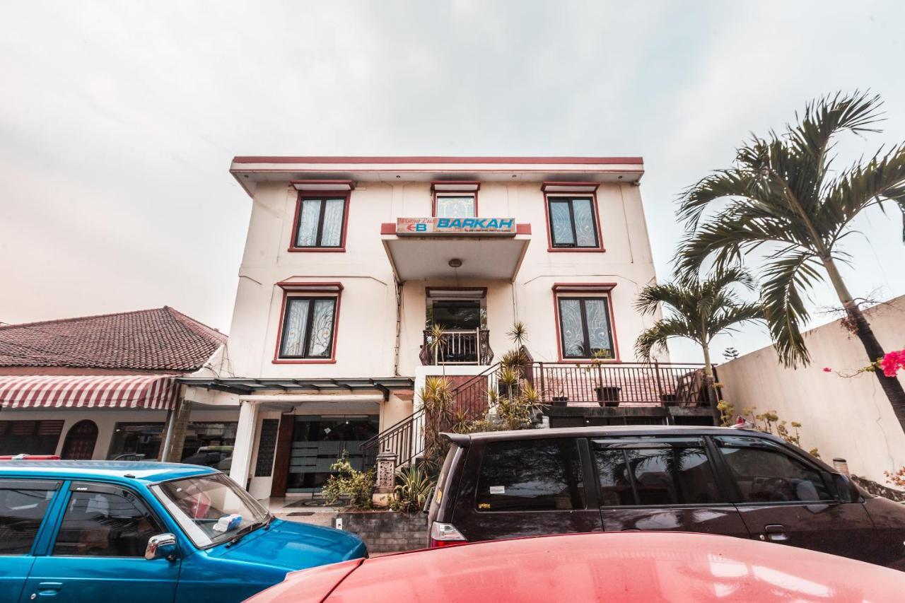 Oyo 1667 Wisma Lux Barkah Dżakarta Zewnętrze zdjęcie