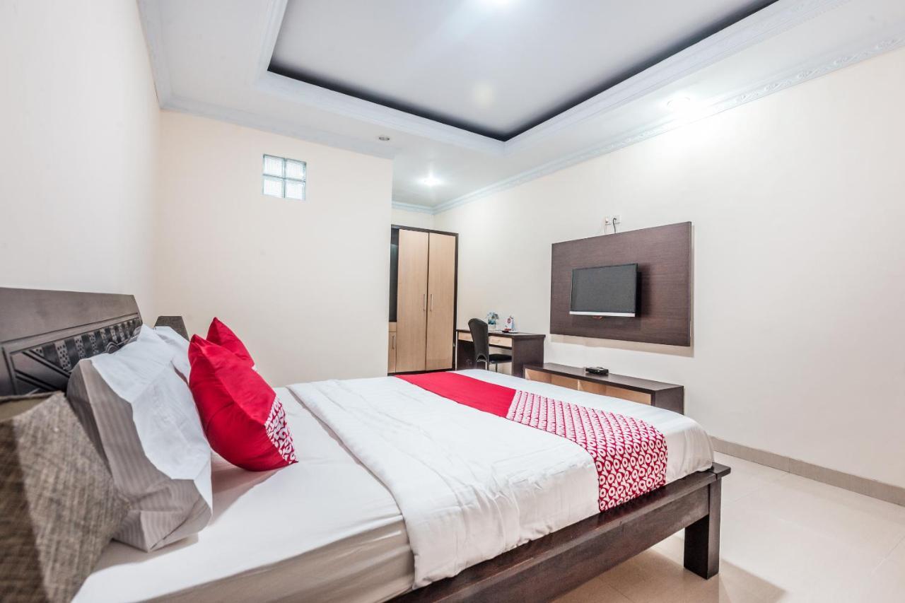 Oyo 1667 Wisma Lux Barkah Dżakarta Pokój zdjęcie